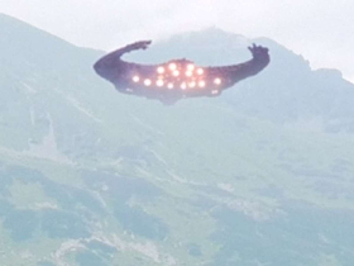Жители Северной Осетии увидели в небе над аномальной Лысой горой странный объект, есть видео