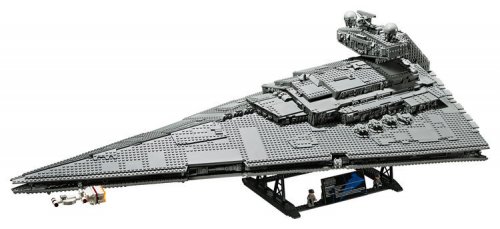 Компания LEGO выпустила набор "Звёздный разрушитель", состоящий из 4784 деталей (7 фото)