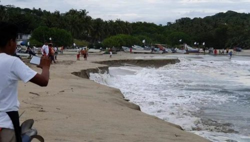 Пуэрто-Эскондидо: мексиканский пляж, уходящий под воду (3 фото)