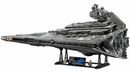 Компания LEGO выпустила набор "Звёздный разрушитель", состоящий из 4784 деталей (7 фото)