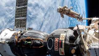 Роскосмос пообещал поделиться с NASA результатами расследования появления отверстия в «Союзе»